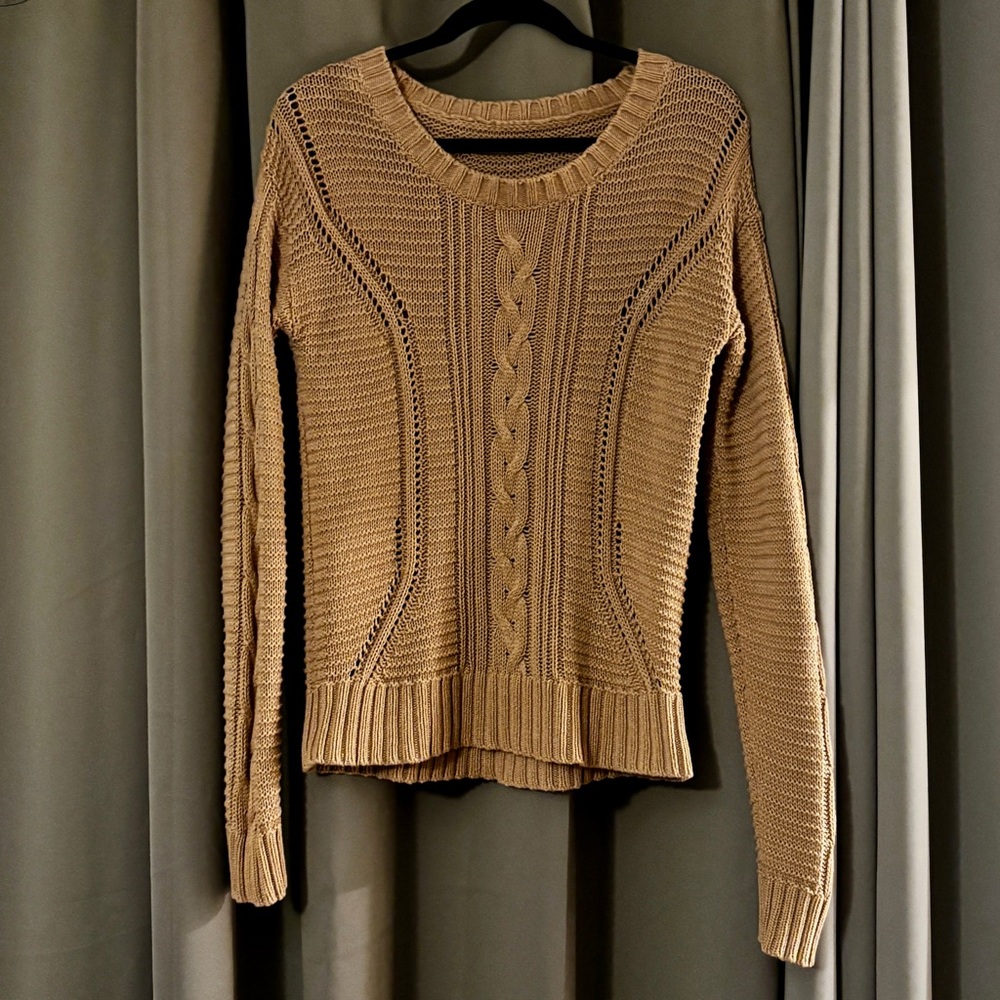 Old Navy Camel Women’s Cable Knit Sweater Size M